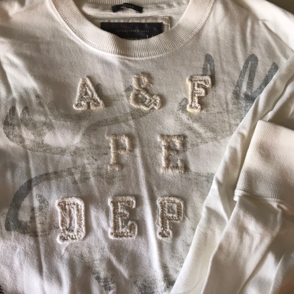 Like new, long sleeve t